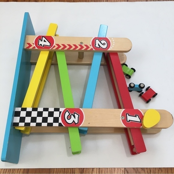 Toys "R" US Ramp Racer with cars & durable colorful wood toy set - Picture 8 of 12